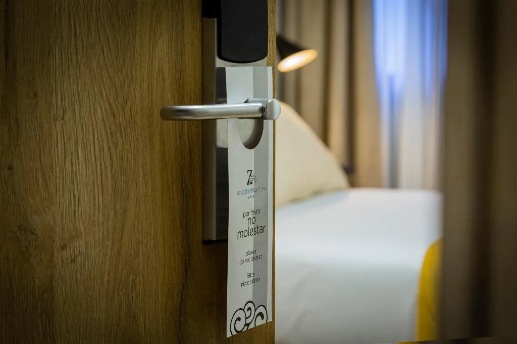 DOUBLE SUPERIOR CAPACITY 3 Room, Zentral Mayoral, Madrid