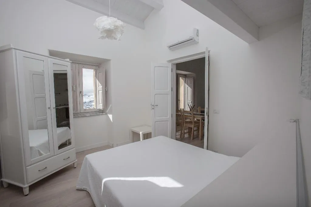 APARTMENT CAPACITY 2 Room, Residence Ventimiglia, Palermo