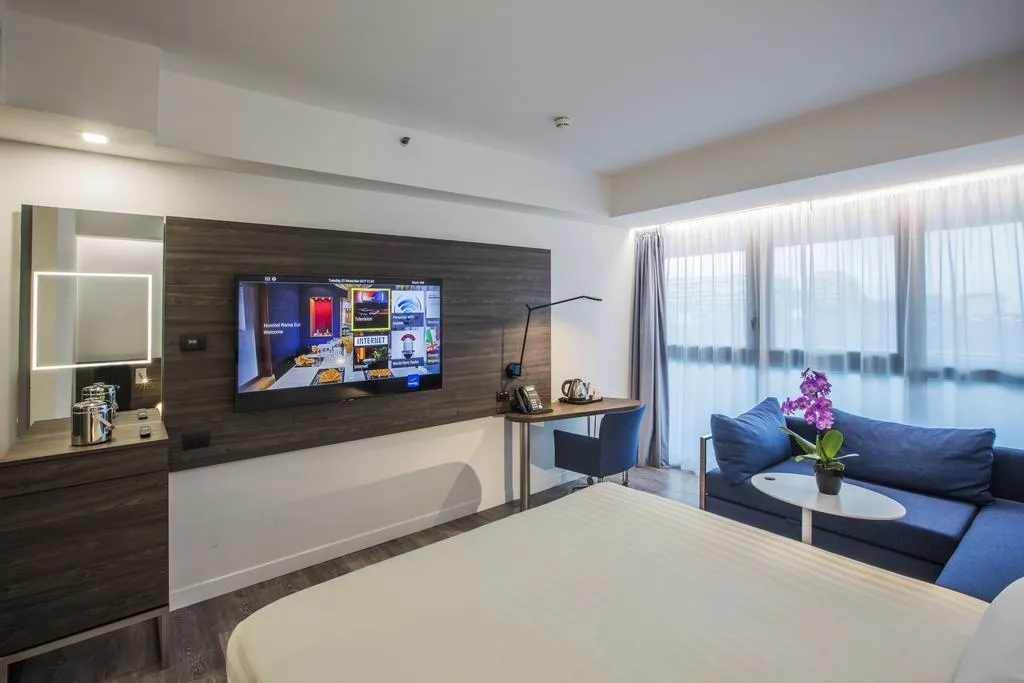 DOUBLE EXECUTIVE Room, Novotel Roma Eur, Rome