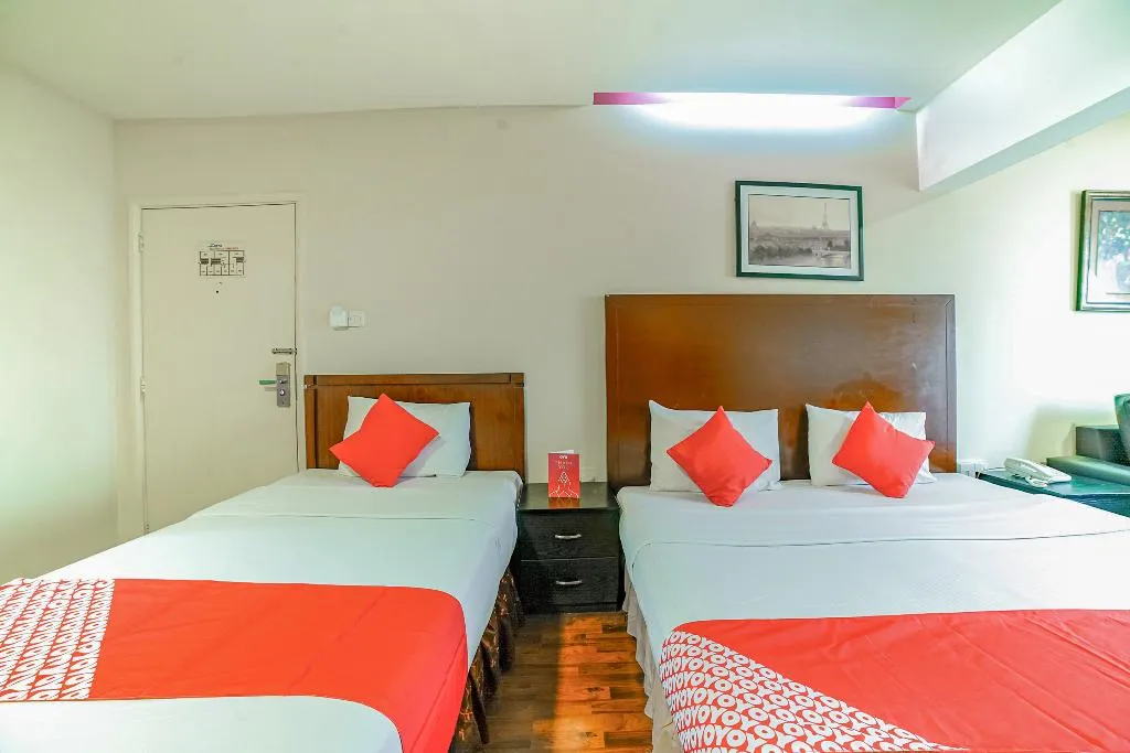 TWIN DELUXE Room, 394 Dana Al Buhaira Beach Hotel, Dubai