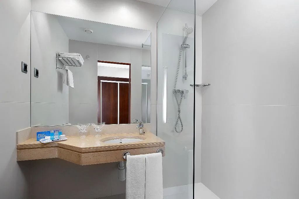 TRIPLE STANDARD Room, HCC Taber, Barcelona