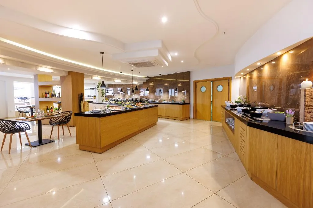 Restaurant, Malia Bay Beach Hotel & Bungalows, Crete