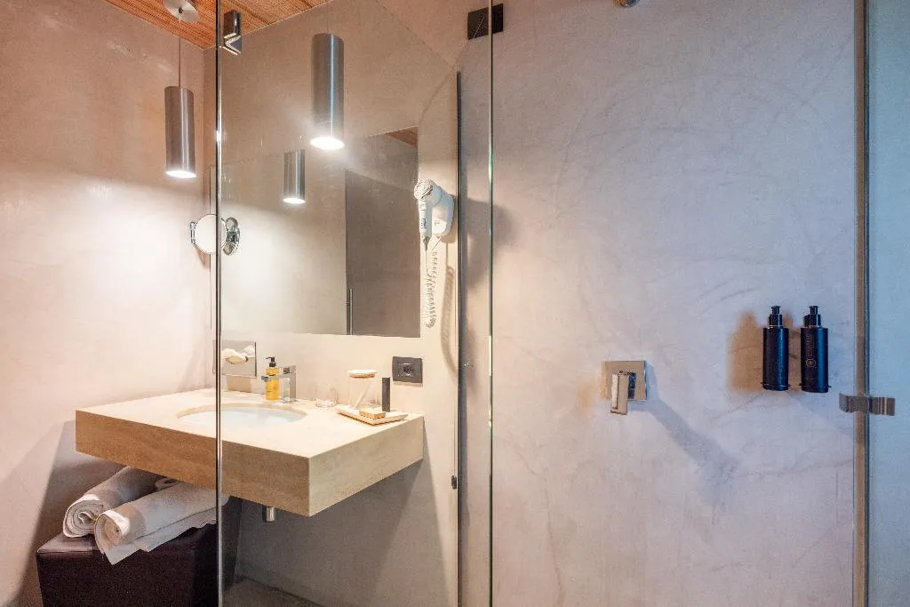 TRIPLE SUPERIOR WITH PRIVATE POOL Room, Vallegrande Nature Resort by Geocharme, Palermo
