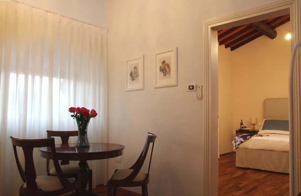APARTMENT CAPACITY 3 ONE BEDROOM Room, Florence View Apartments, Florence