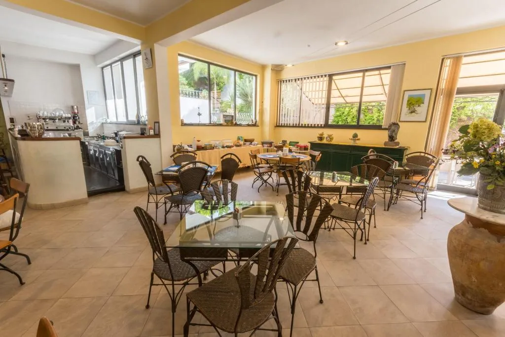 Restaurant, Baia Portinenti, Catania