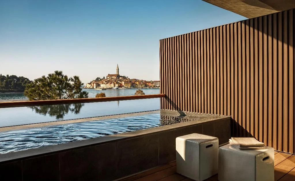 DOUBLE DELUXE SEA VIEW Room, Grand Park Hotel Rovinj by Maistra Collection, Istria