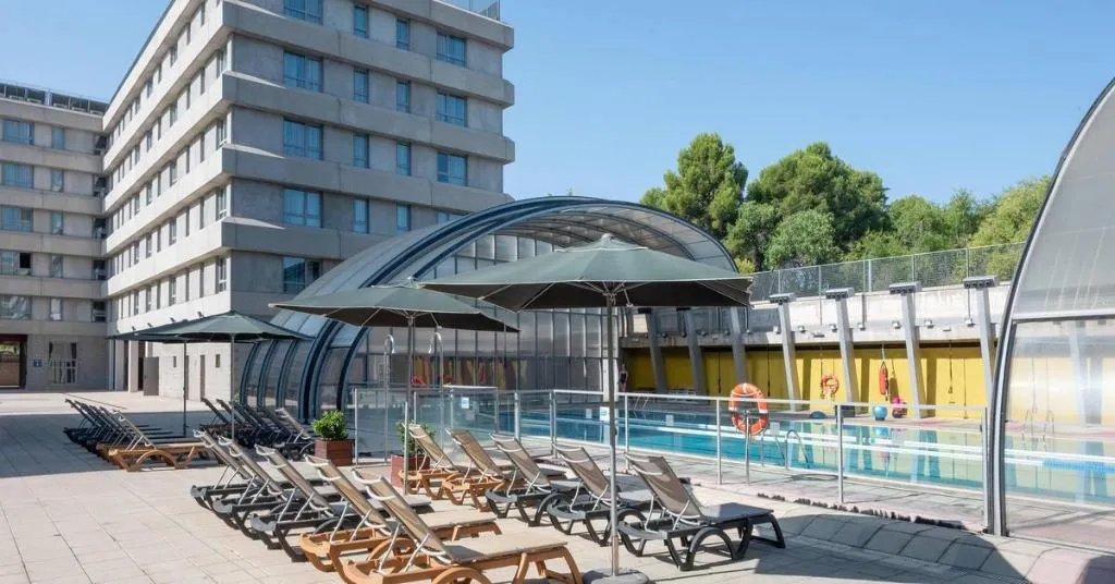 Pool, Madrid Airport Suites Affiliated By Melia, Madrid