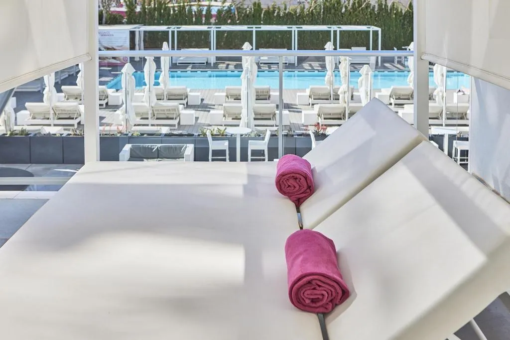 DOUBLE DELUXE POOL VIEW Room, Astoria Playa, Majorca