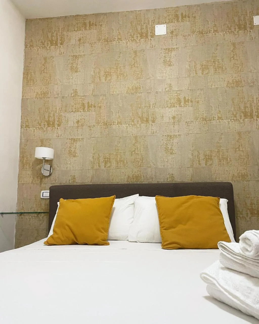Room, Terrazza Aragon, Naples