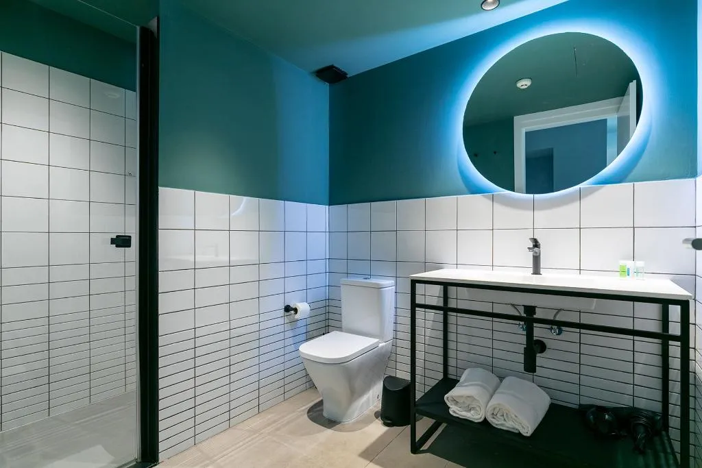 APARTMENT THREE BEDROOMS Room, Holiday Rentals Los Salados, Seville