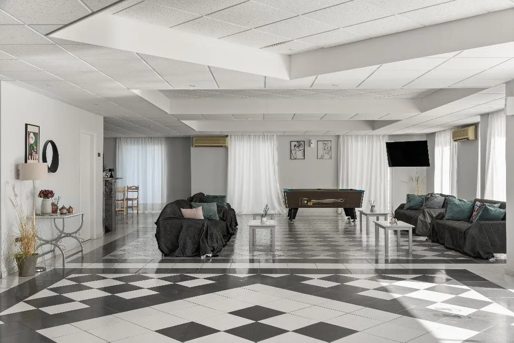 Lobby, Eleana, Zante