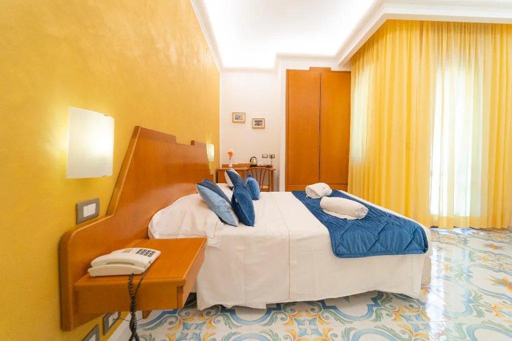 Double or Twin SUPERIOR Room, Hotel San Pietro, Naples