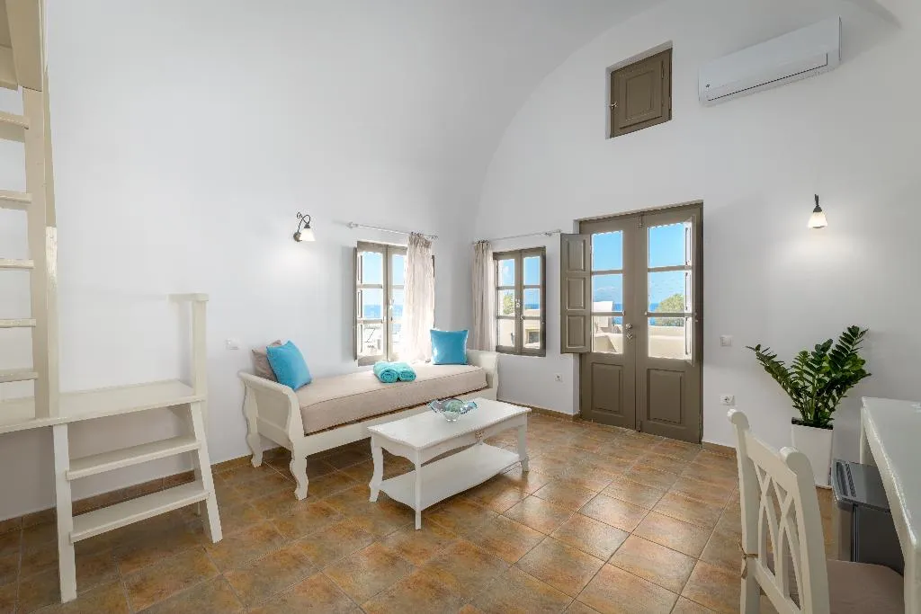 SUITE STANDARD Room, En Plo Boutique Suites, Santorini