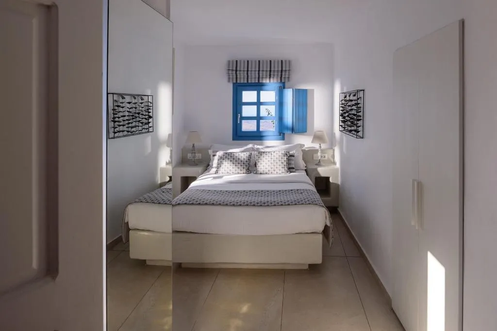 Room, Kamares Apartments, Santorini