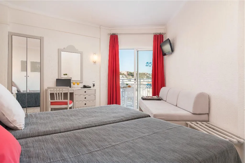 TRIPLE STANDARD Room, Playas del Rey, Majorca