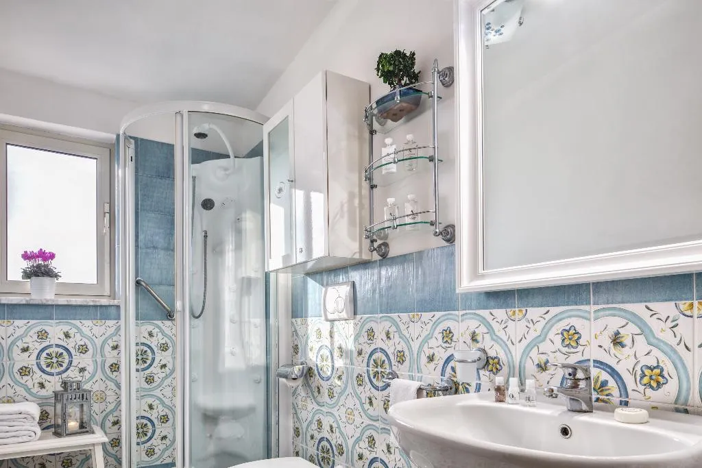 APARTMENT DELUXE ONE BEDROOM Room, Gocce Di Capri  Residence, Naples