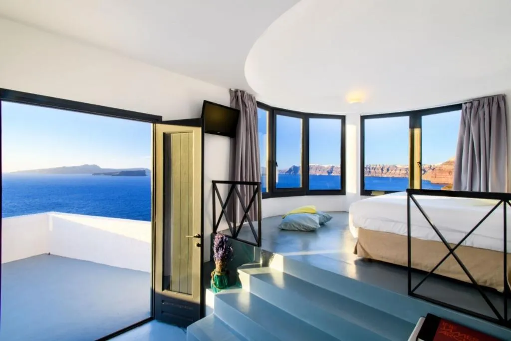 VILLA THREE BEDROOMS WITH PRIVATE POOL Room, Grand Ambassador Santorini, Santorini