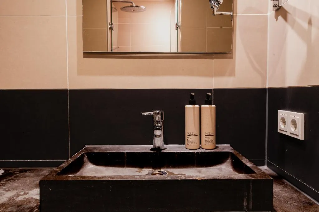 QUADRUPLE STANDARD Room, Hotel Roemer, Amsterdam