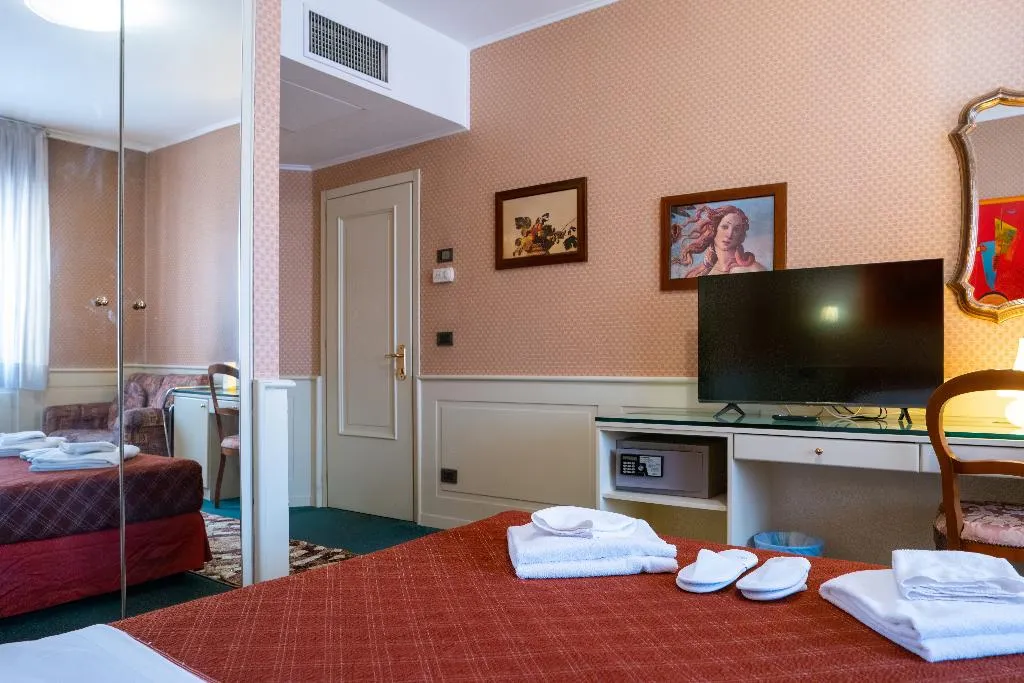 TRIPLE COMFORT Room, Alla Giustizia, Venice