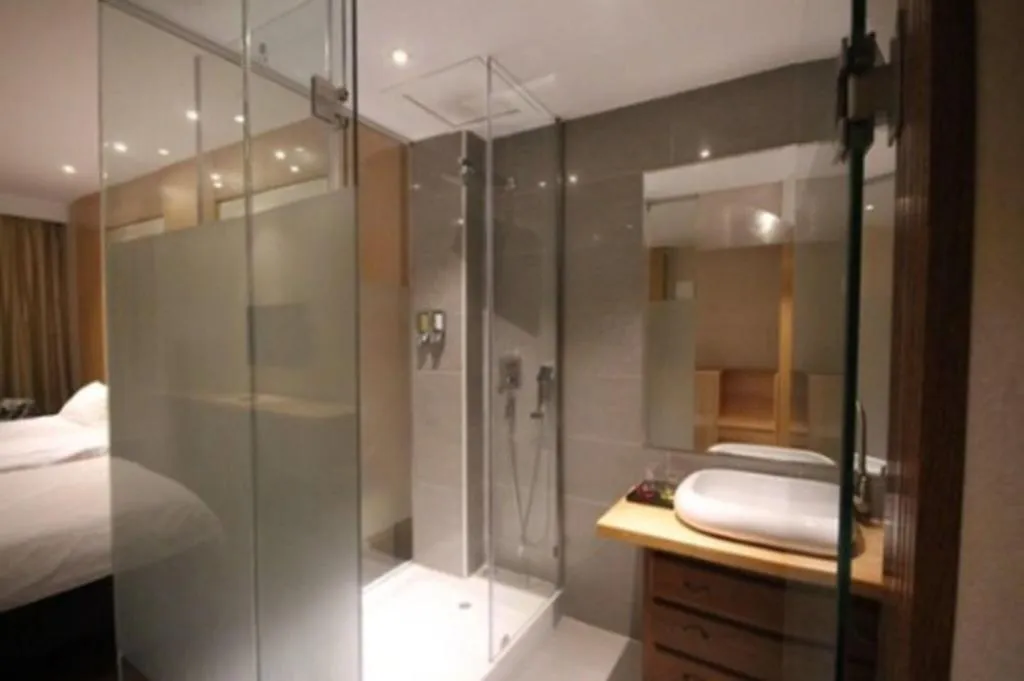 Room, Hotel Menoir Dorsett, Madrid