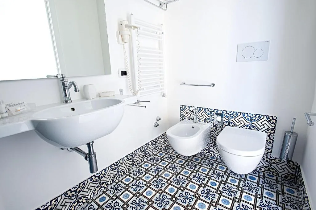 DOUBLE DELUXE SEA VIEW WITH BALCONY Room, Villa Pandora, Naples