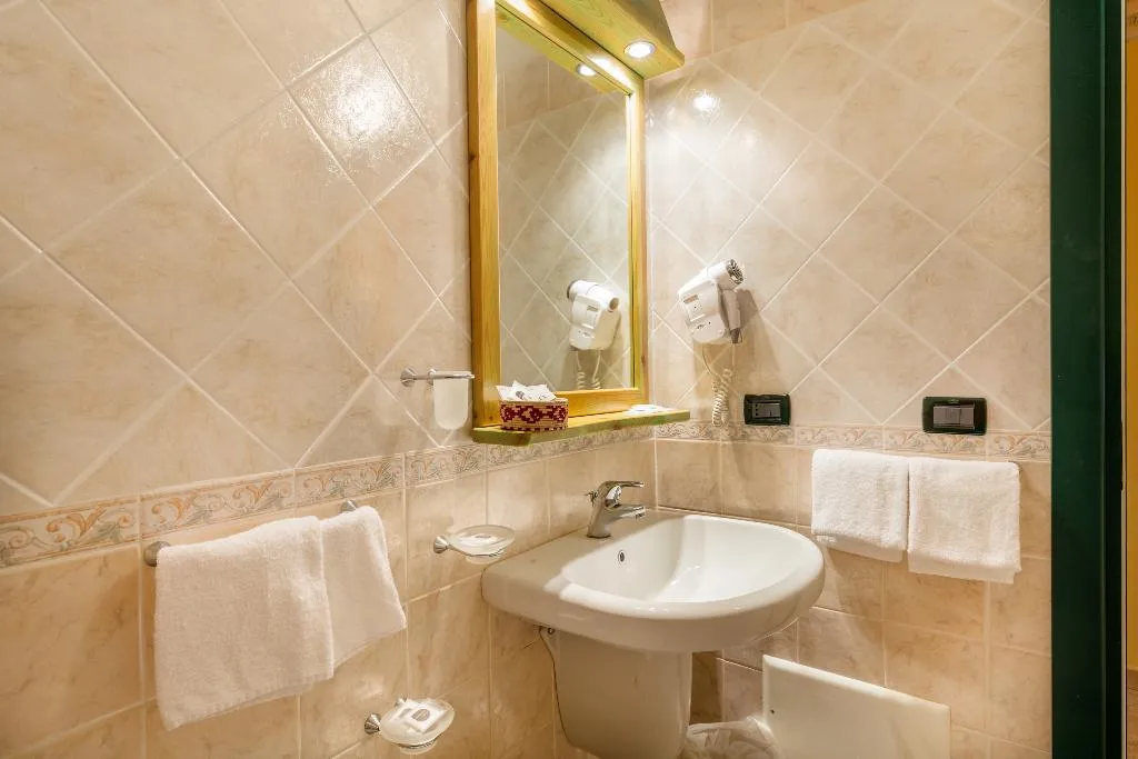 TRIPLE WITH BALCONY Room, Rosa dei Venti, Cagliari