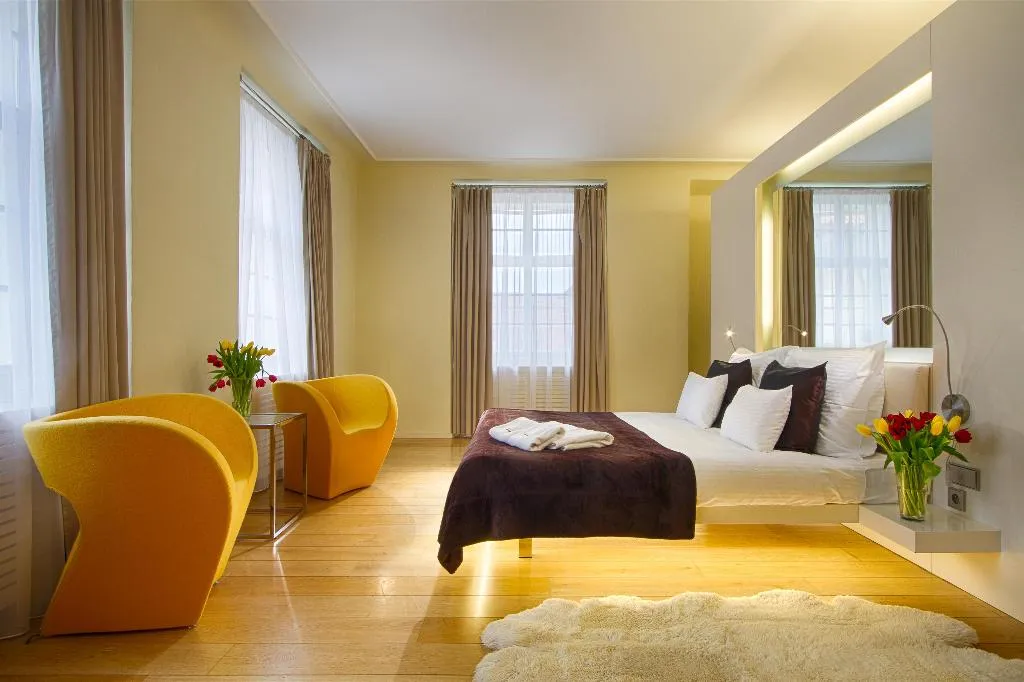Double or Twin DELUXE Room, Three Storks Hotel, Prague