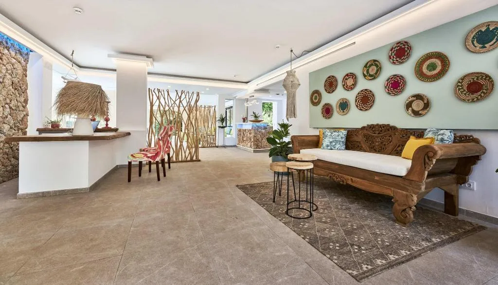 Lobby, S'Olivera Apartamentos, Majorca