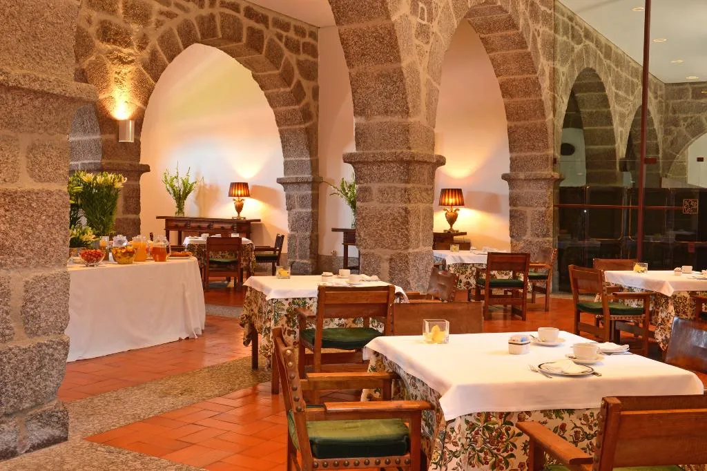 Restaurant, Pousada Mosteiro de Guimaraes - Monument Hotel, Porto