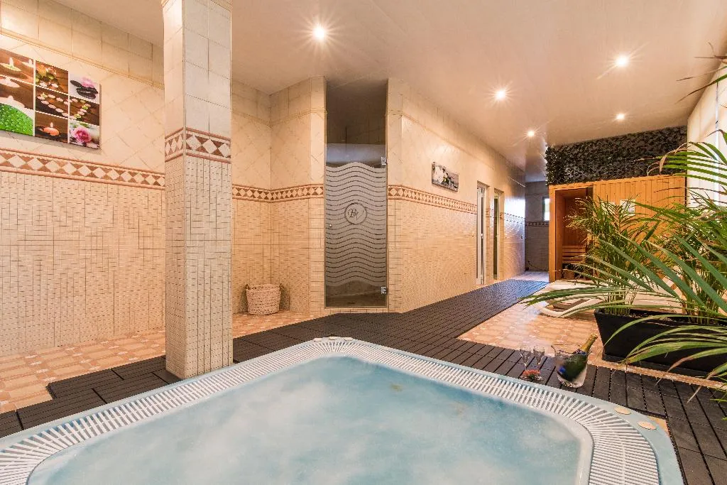 Sports and Entertainment, Baviera Hotel, Majorca