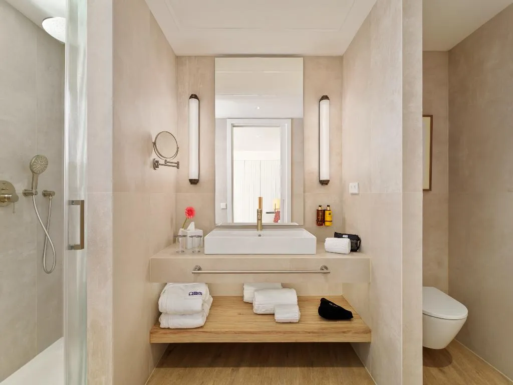 DOUBLE SINGLE USE DELUXE Room, H10 Croma Malaga, Costa Del Sol