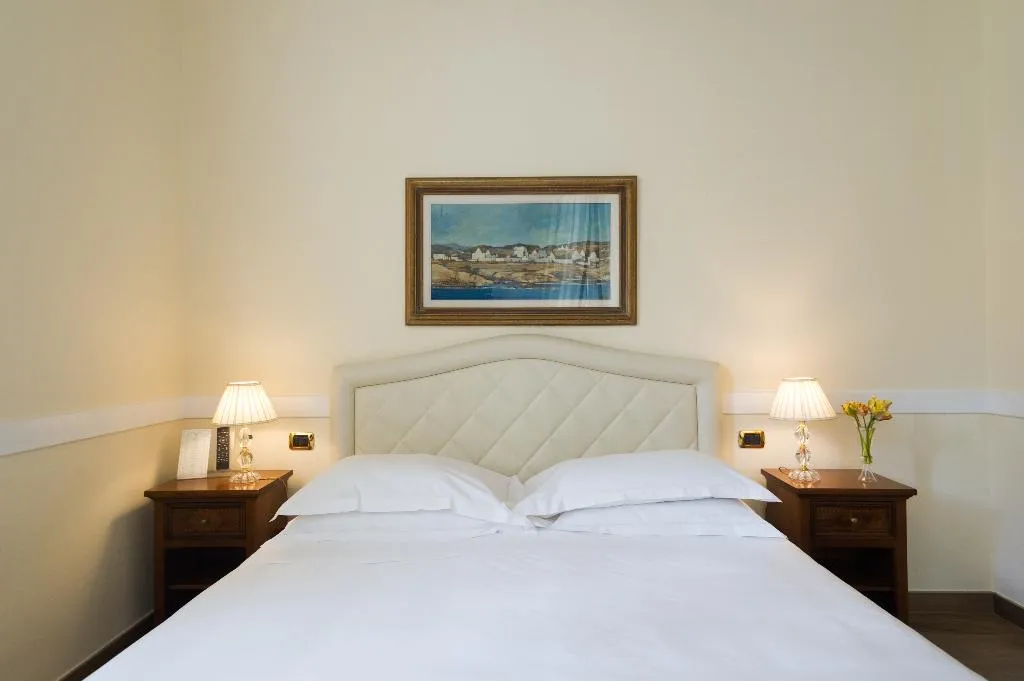 SINGLE STANDARD Room, Kraft, Florence