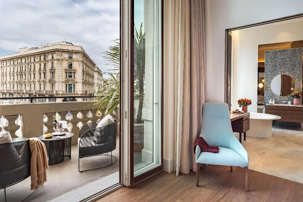 SUITE THREE BEDROOMS Room, Palazzo Cordusio A Gran Melia Hotel, Naples