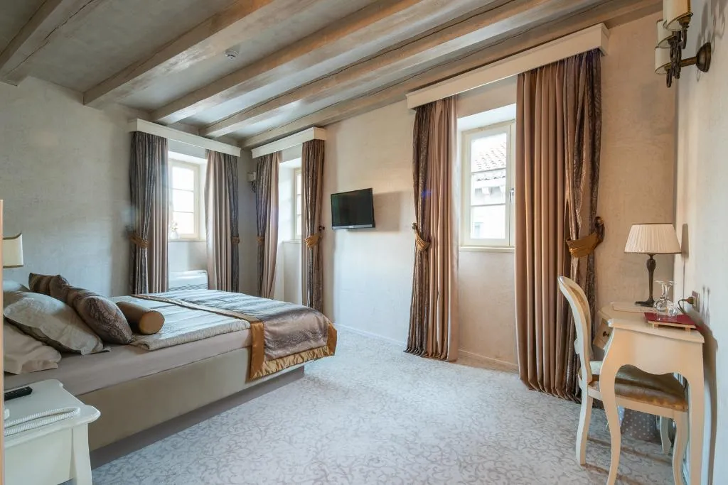 DOUBLE DELUXE Room, Heritage Hotel Life Palace, Split