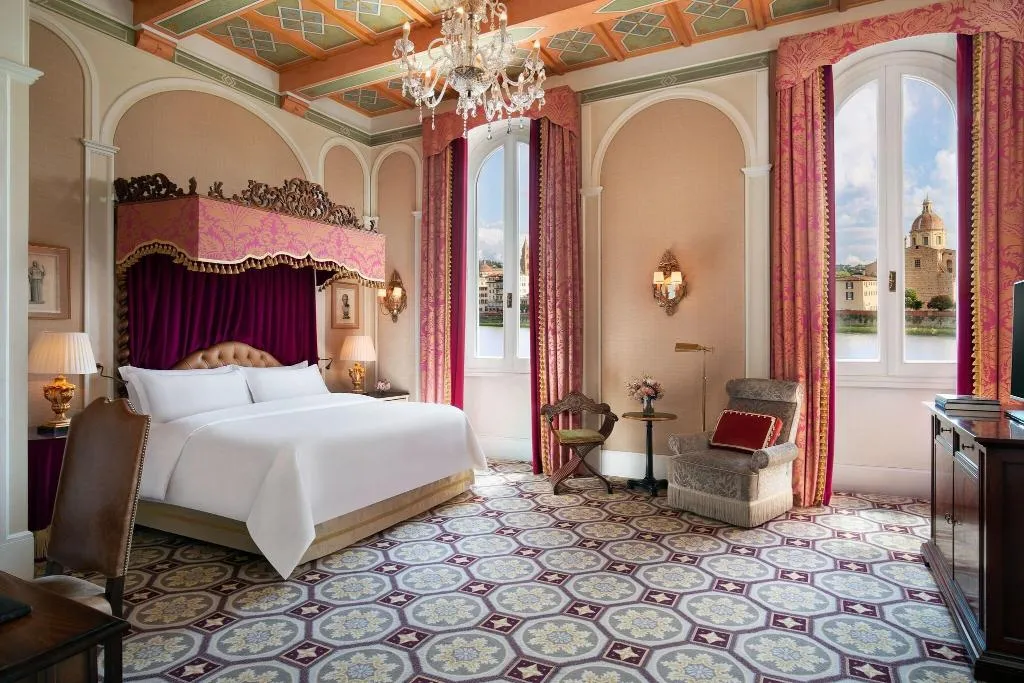 DOUBLE PREMIUM WITH VIEWS Room, St Regis Florence, Florence