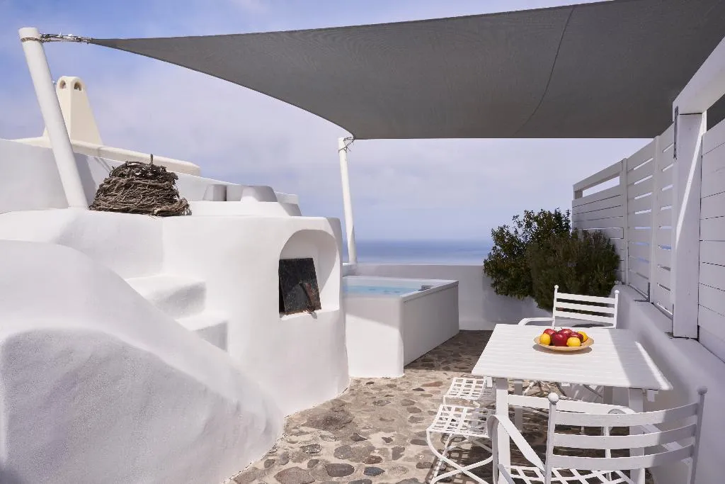 SUITE GRAND Room, Fava Eco Suites, Santorini