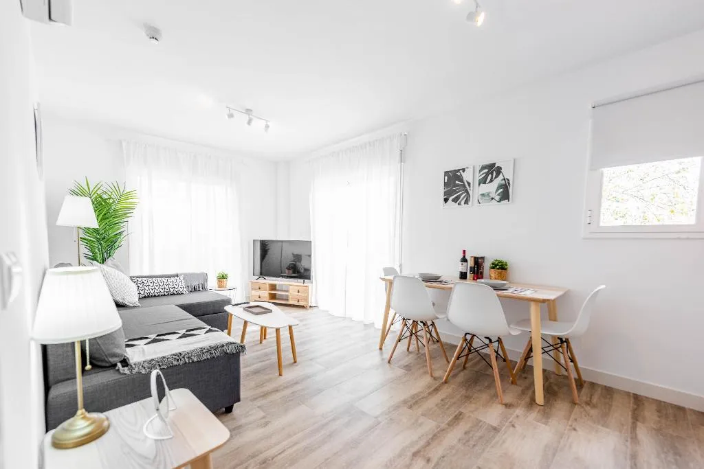 APARTMENT CAPACITY 4 ONE BEDROOM Room, Apartamentos Toboso Plaza, Costa Del Sol