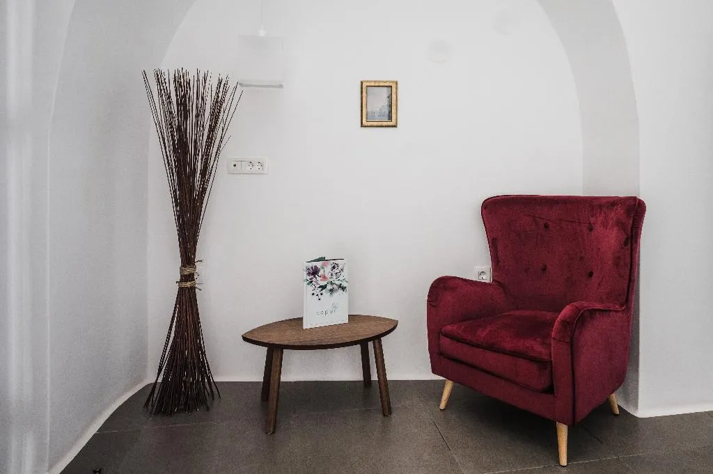 SUITE WITH PRIVATE POOL Room, Amphitrite Suites Santorini, Santorini