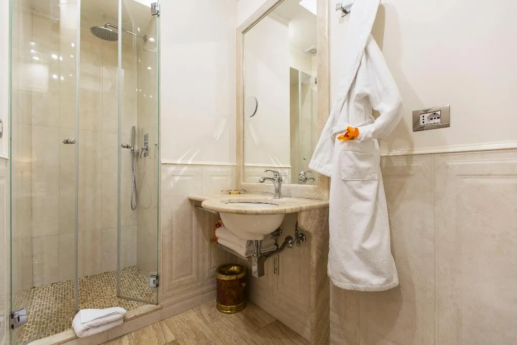 DOUBLE DELUXE WITH BALCONY Room, Royal Suite Trinità dei Monti, Rome