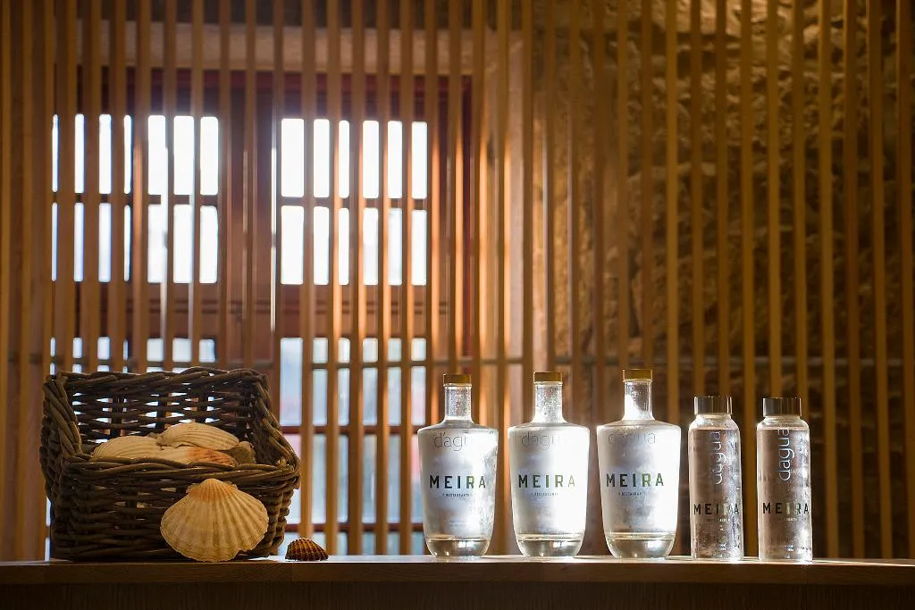 Lobby, Meira, Porto