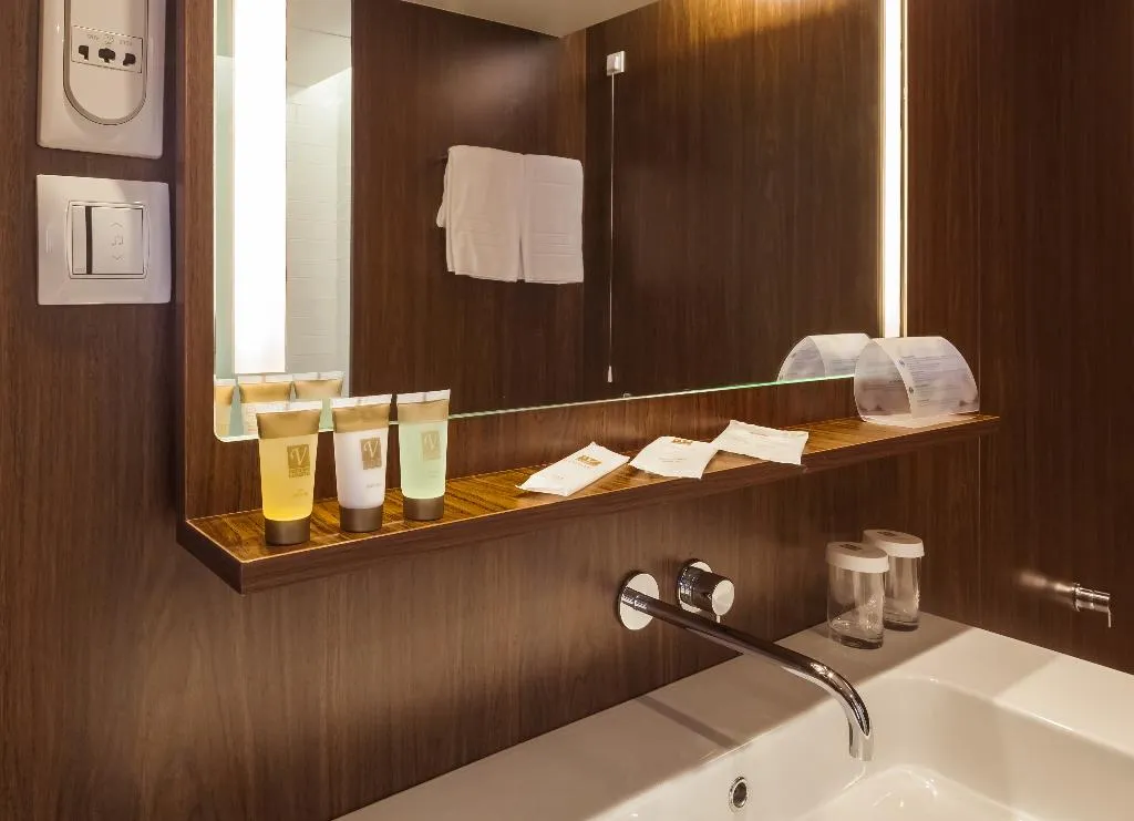 DOUBLE SINGLE USE STANDARD Room, Vincci Porto, Porto