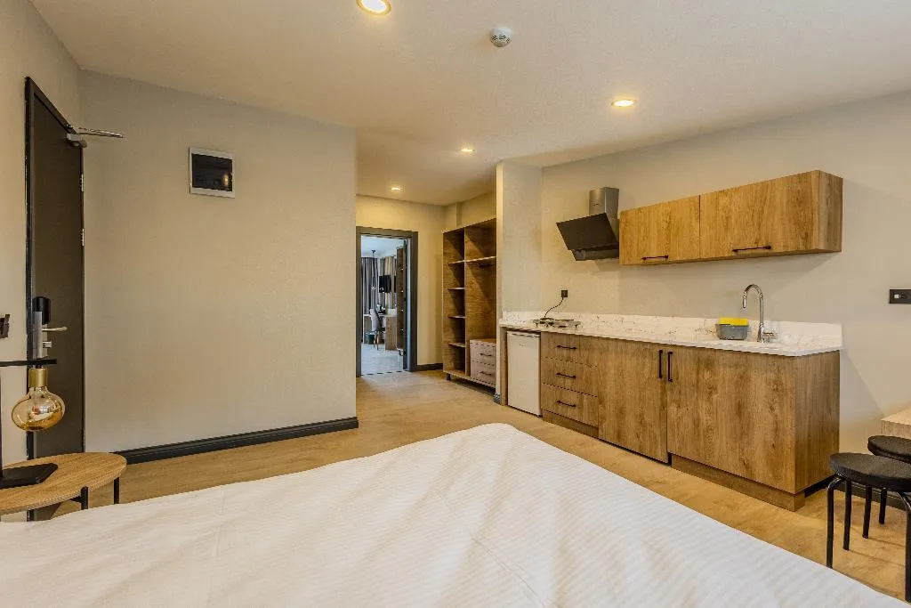 APARTMENT TWO DOUBLE BEDS Room, Leliko Suites, Antalya