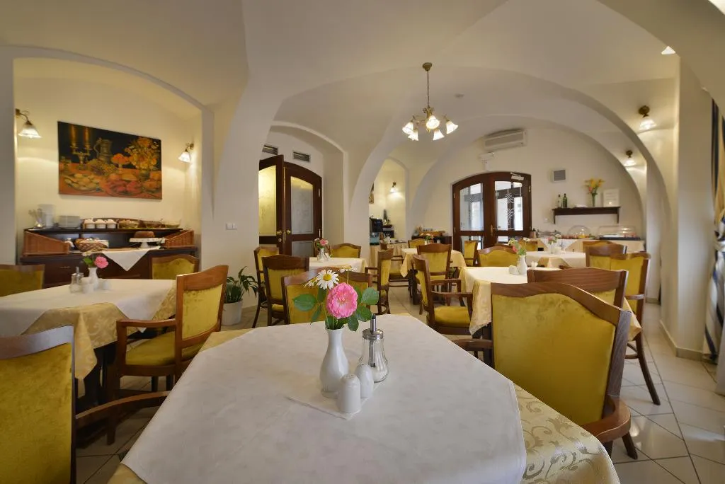 Restaurant, Certovka, Prague