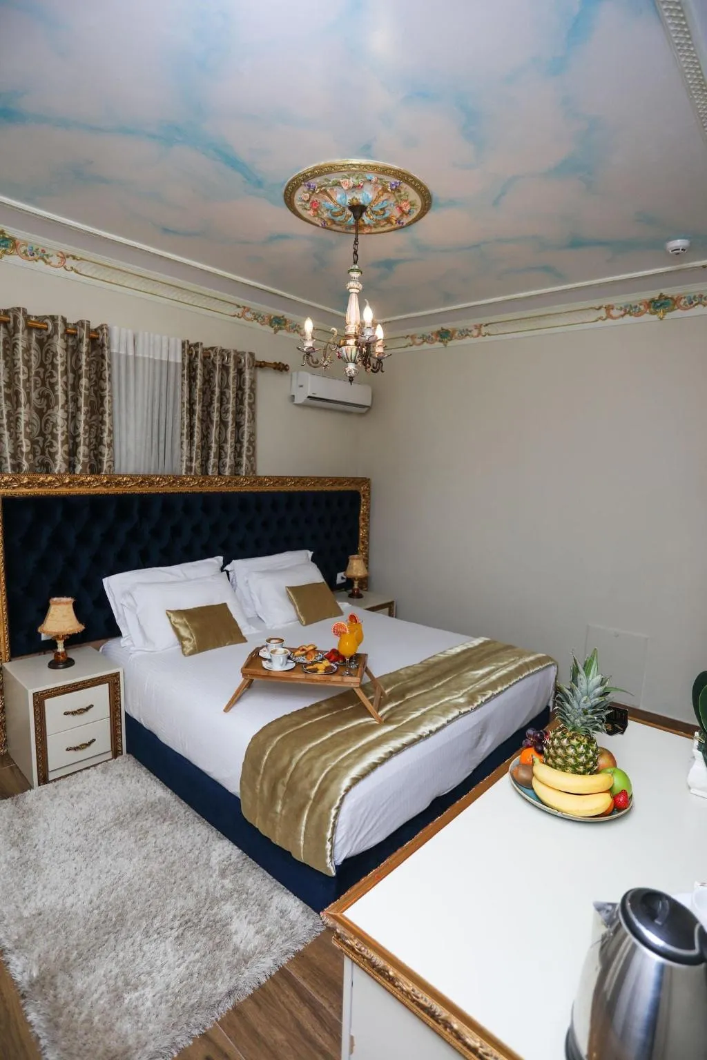 Room, Empire Hotel, Durres