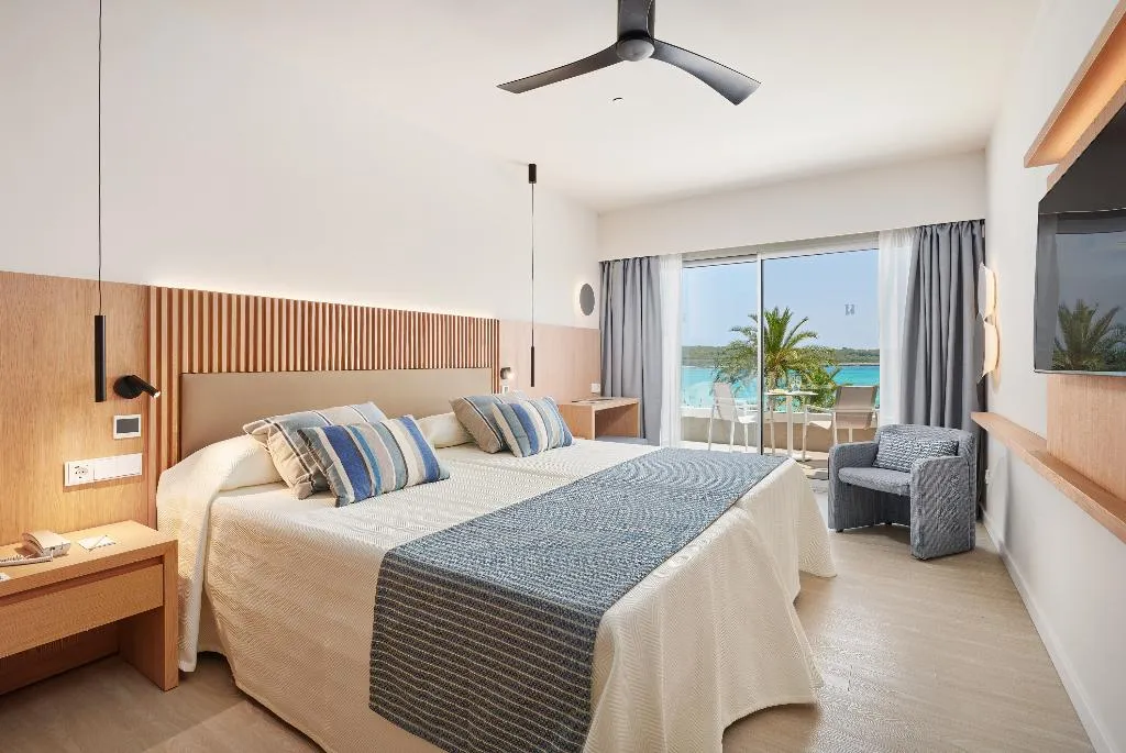 Double or Twin PREMIUM Room, Hipotels Mediterraneo - adults only, Majorca