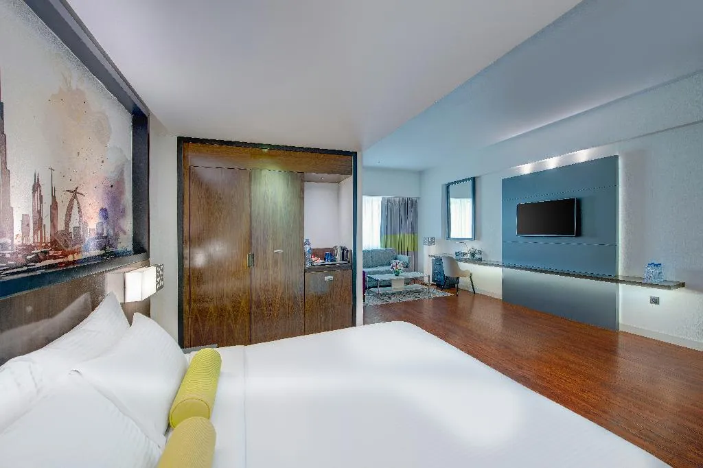 SUITE KING SIZE BED Room, Howard Johnson Plaza by Wyndham Dubai Deira, Dubai
