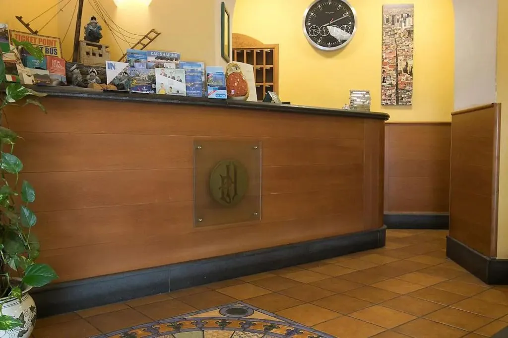 Lobby, Hotel Potenza, Naples