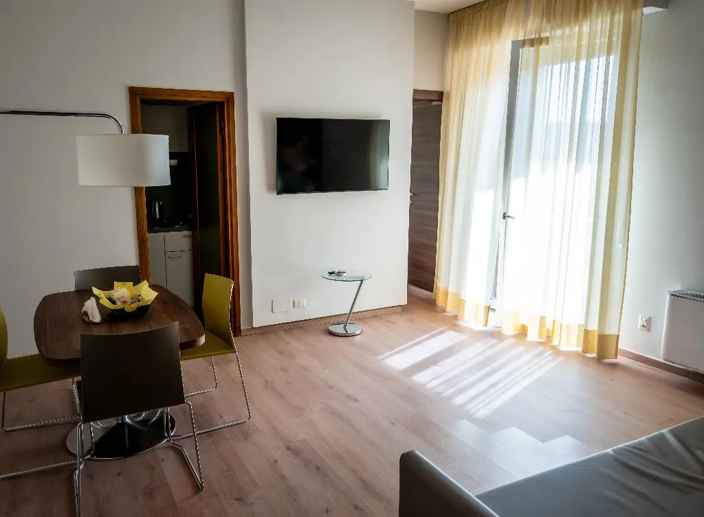 APARTMENT CAPACITY 4 TWO BEDROOMS Room, Residence Porta Al Prato, Florence