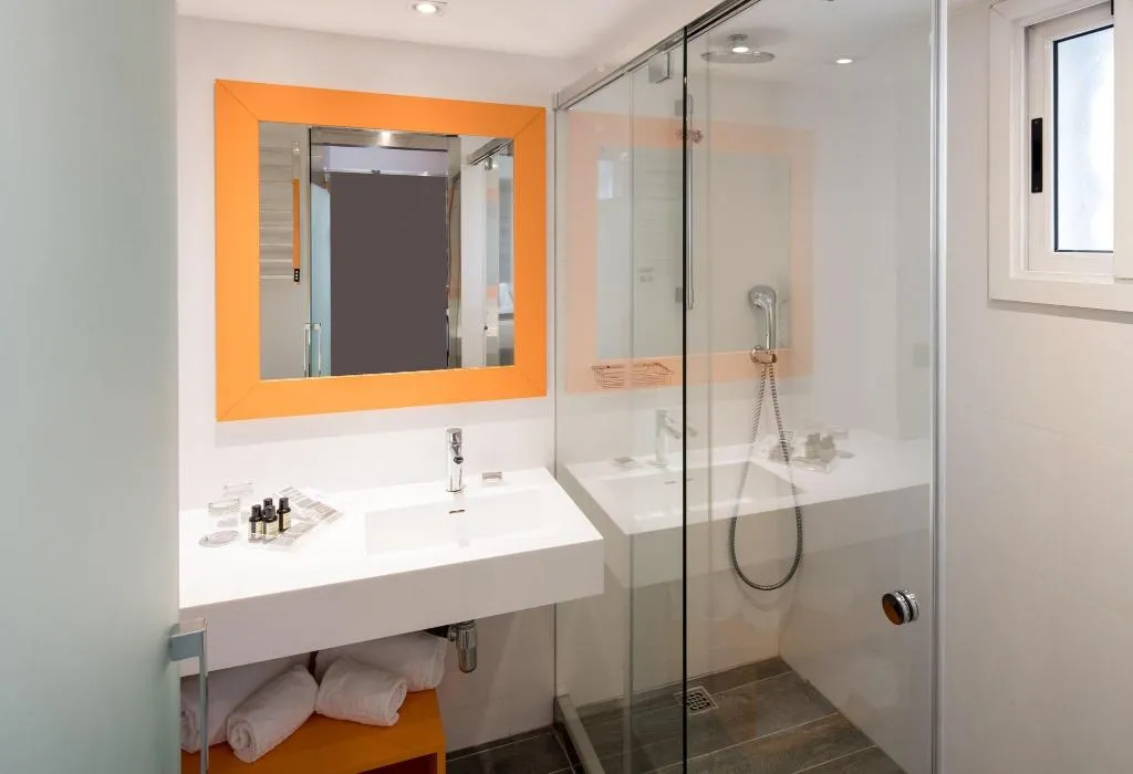 TRIPLE CAPACITY 3 Room, Catalonia Mikado, Barcelona