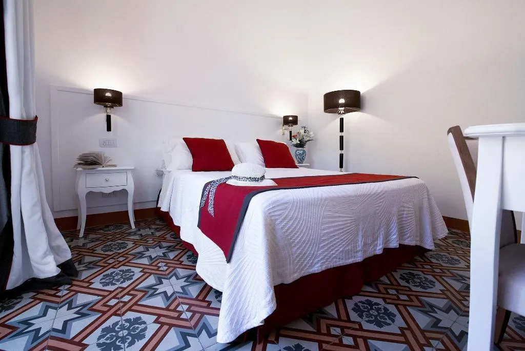 Room, Amalfi Luxury House, Naples